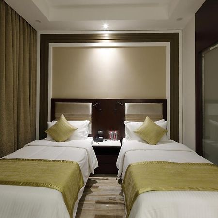 Regenta Inn Ranip Ahmedabad Bagian luar foto
