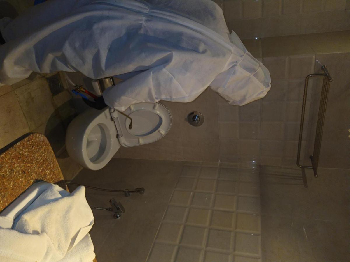 Regenta Inn Ranip Ahmedabad Bagian luar foto
