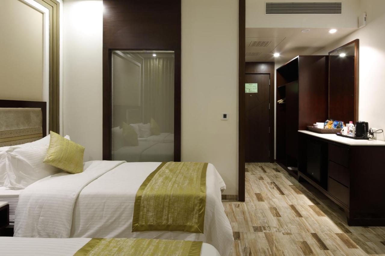 Regenta Inn Ranip Ahmedabad Bagian luar foto