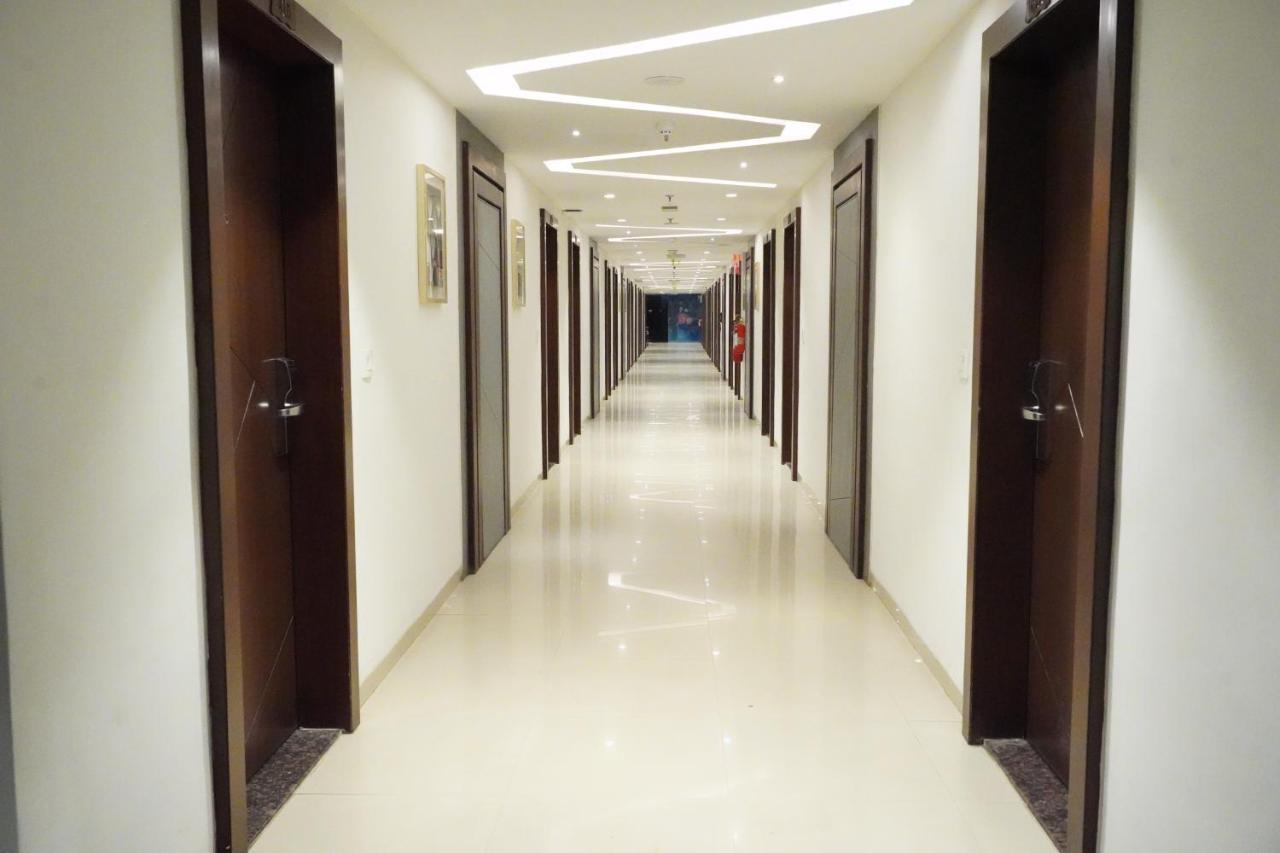 Regenta Inn Ranip Ahmedabad Bagian luar foto