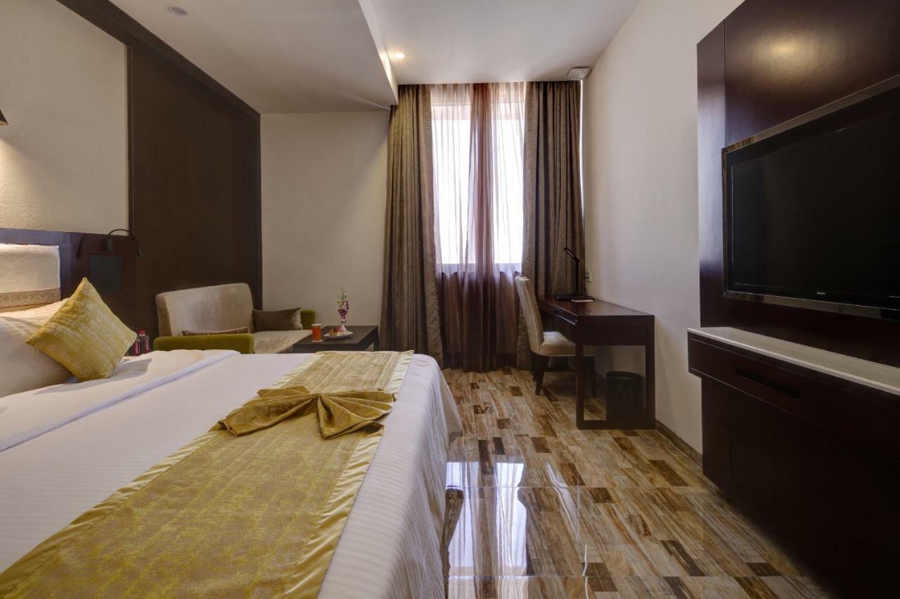 Regenta Inn Ranip Ahmedabad Bagian luar foto