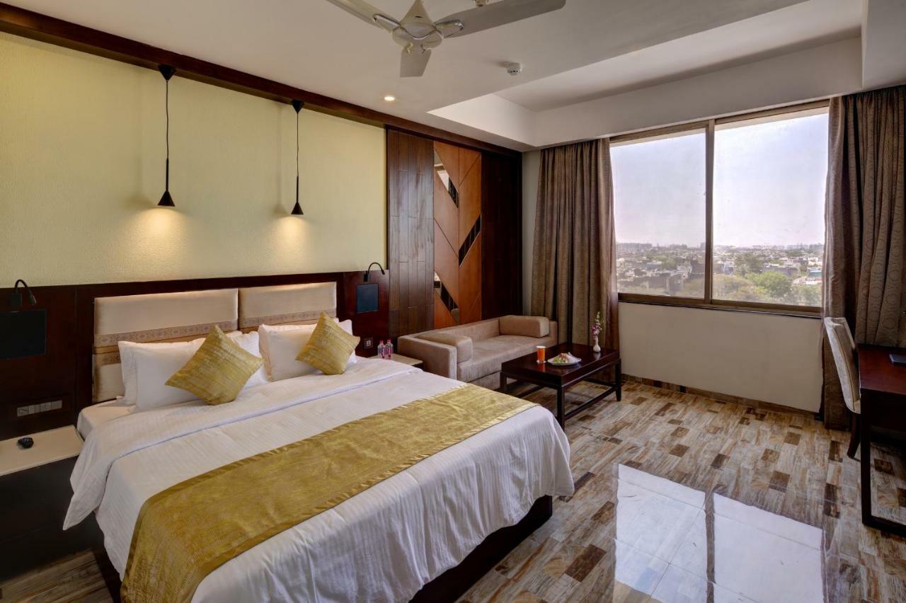 Regenta Inn Ranip Ahmedabad Bagian luar foto